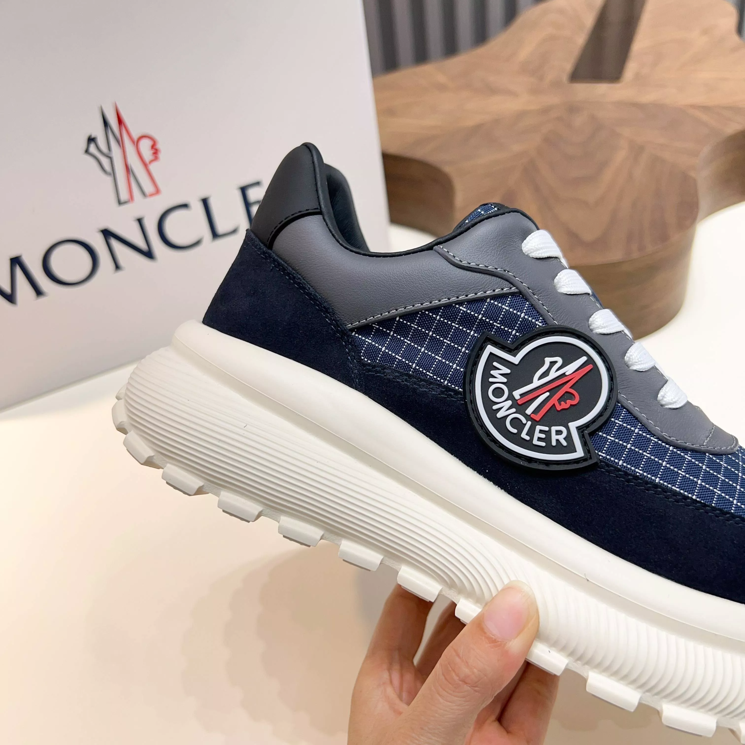 Moncler Casual Shoes For Men Modern 7162