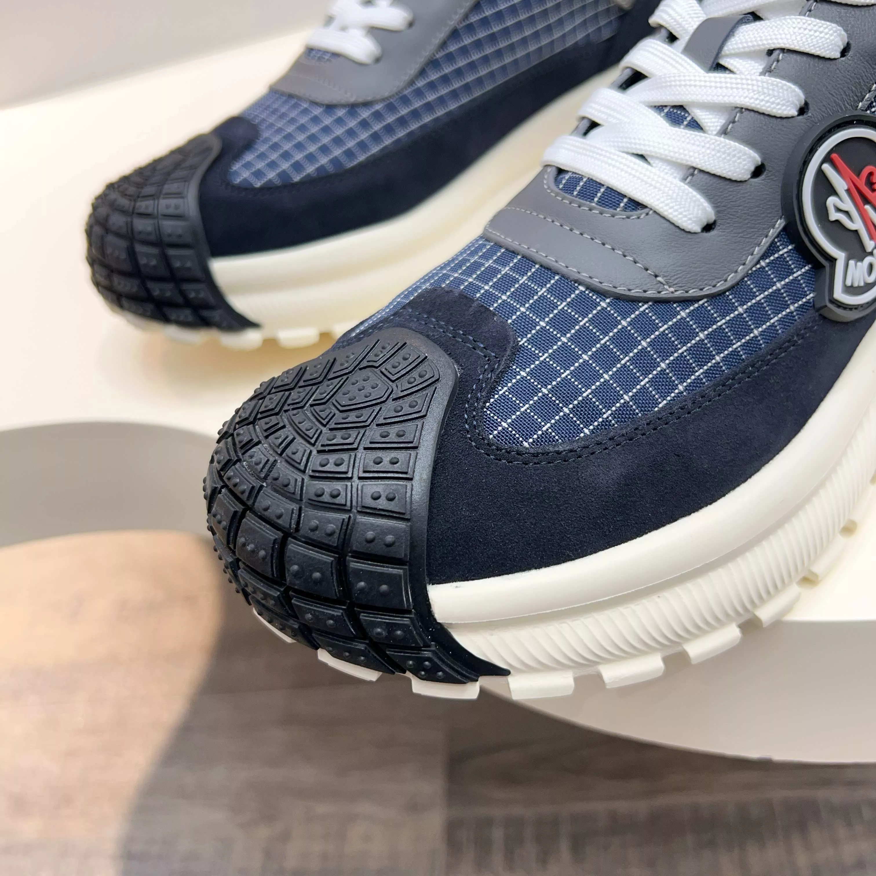 Moncler Casual Shoes For Men Modern 7162
