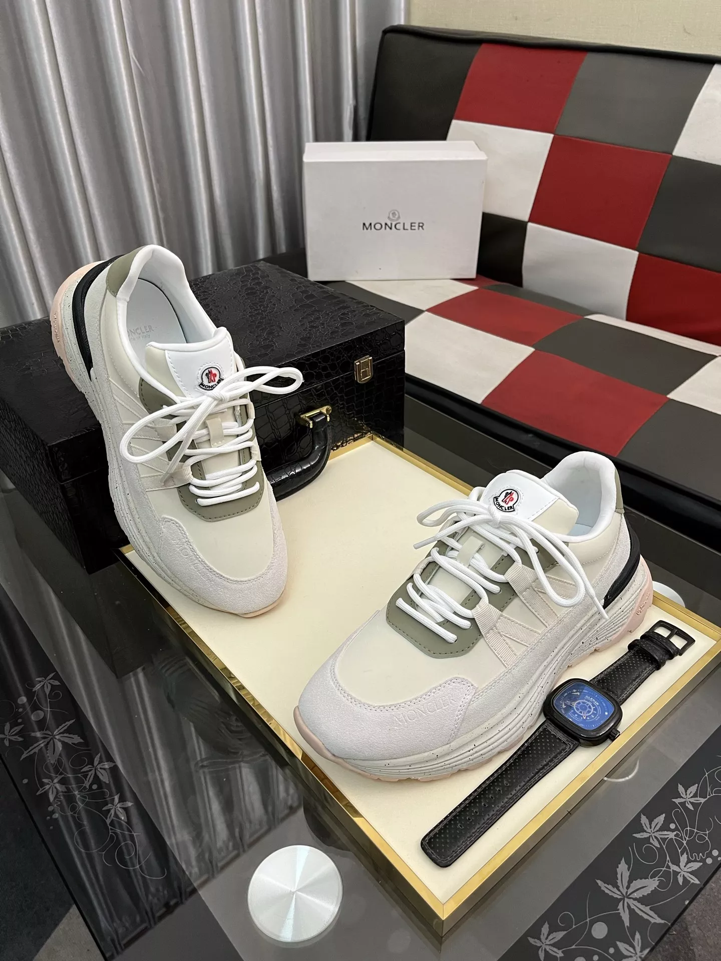 Moncler Casual Shoes For Men Resilient 8219