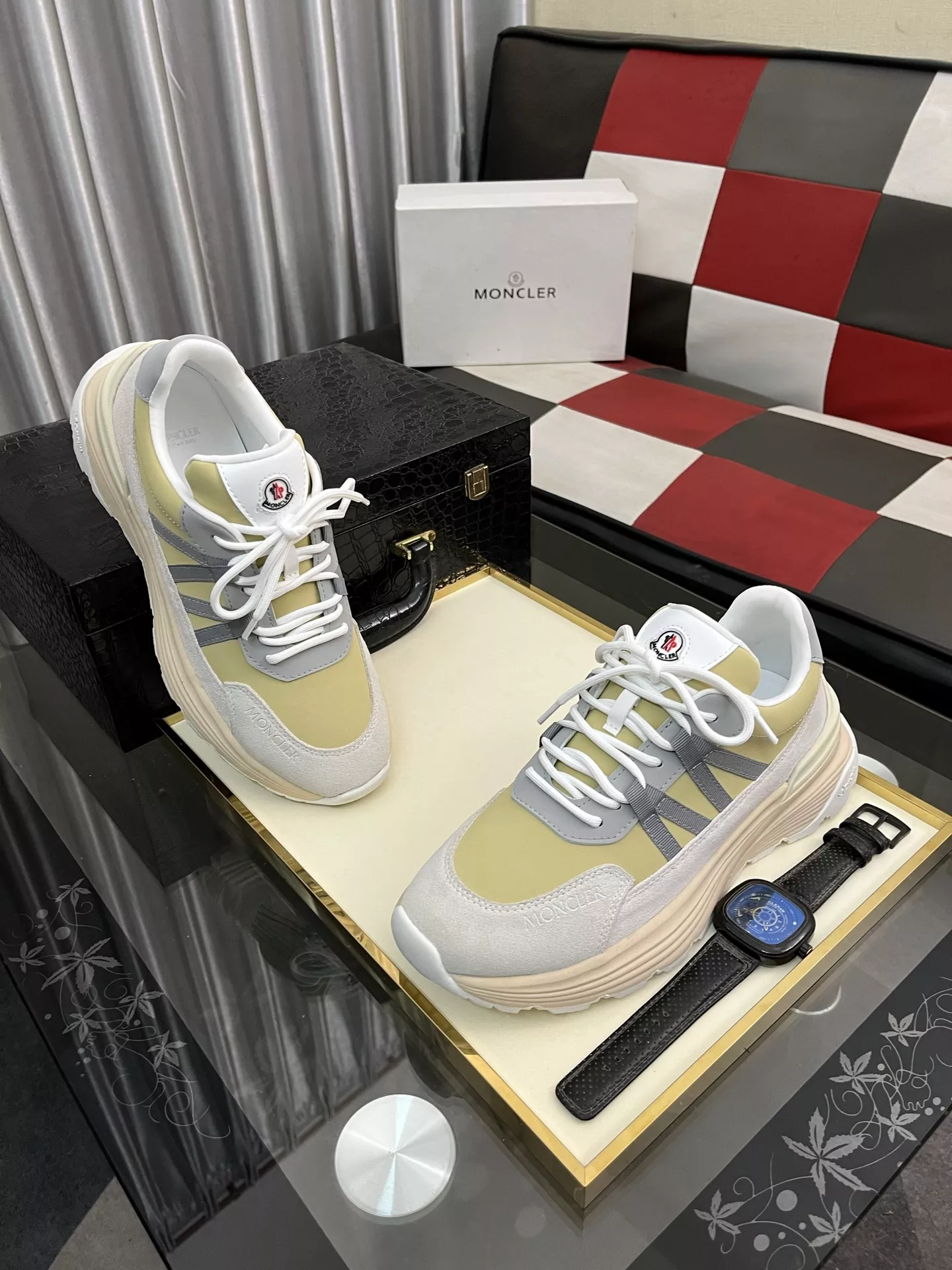 Moncler Casual Shoes For Men Sophisticated 4928