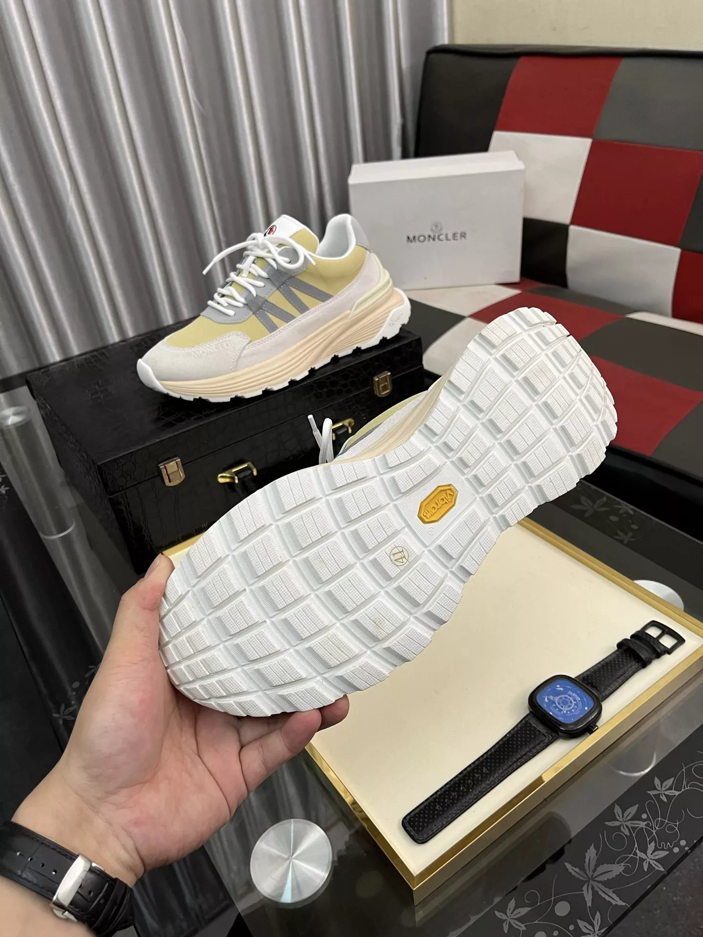 Moncler Casual Shoes For Men Sophisticated 4928