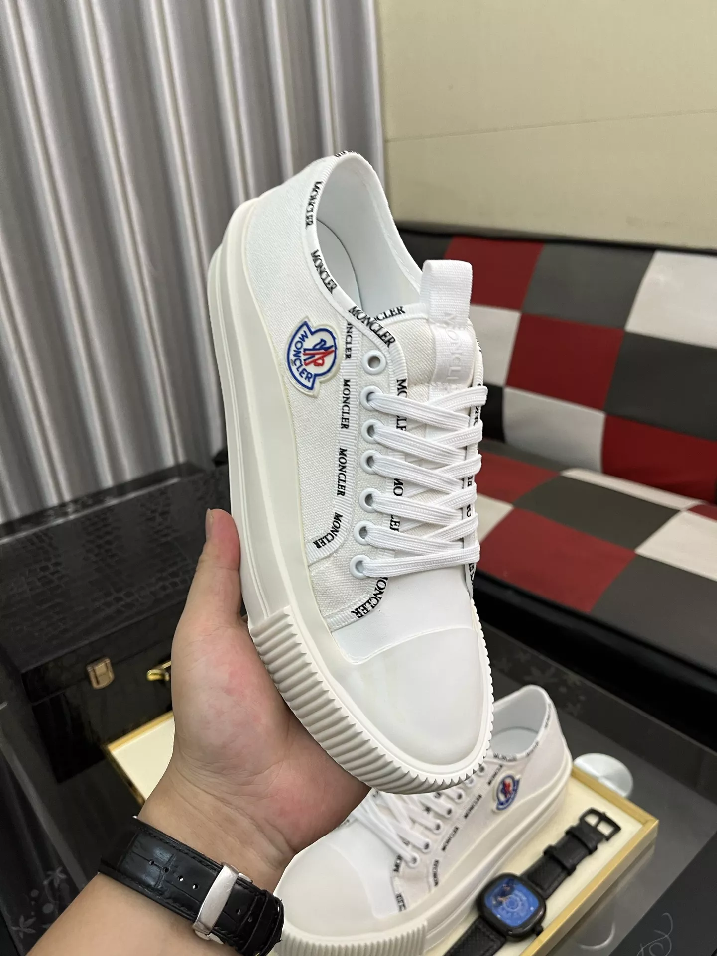 Moncler Casual Shoes For Men Sophisticated 7601