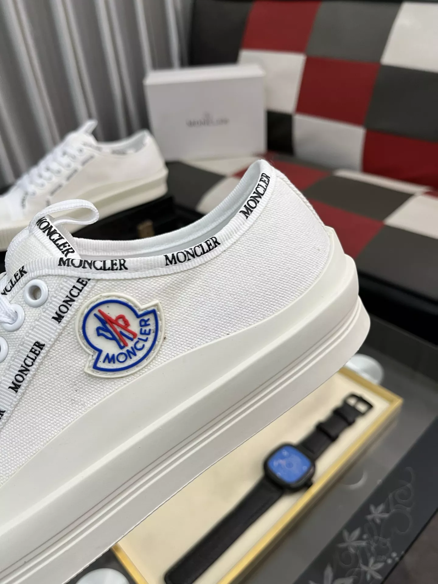 Moncler Casual Shoes For Men Sophisticated 7601
