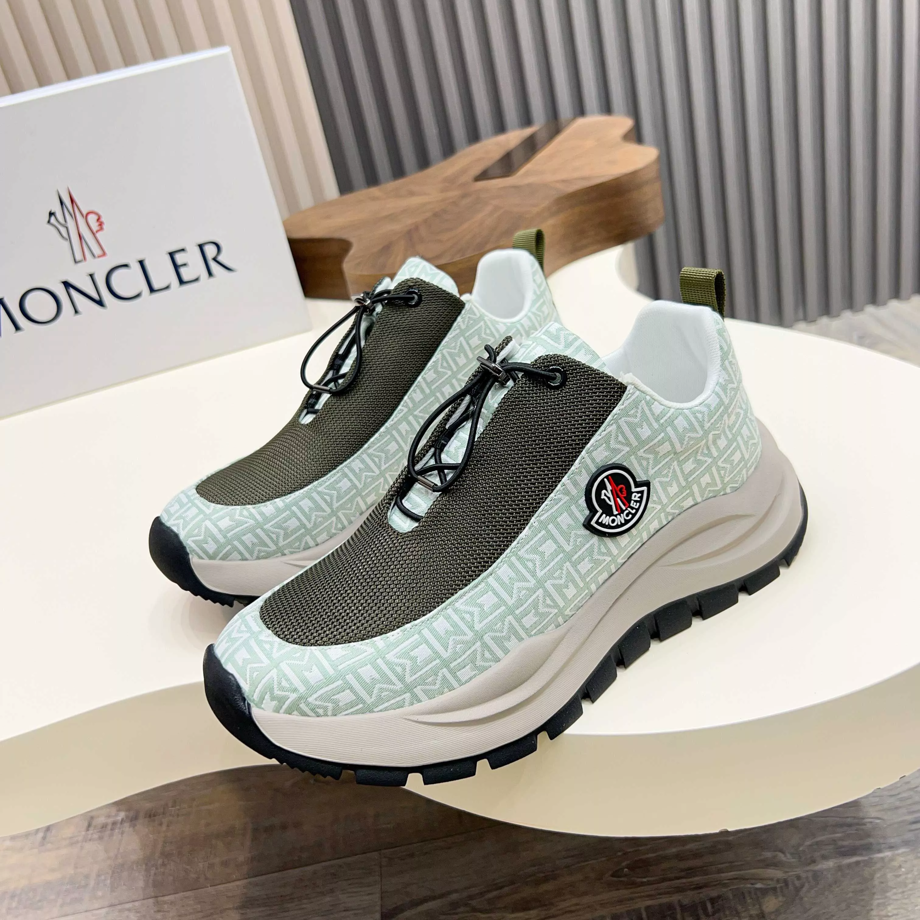 Moncler Casual Shoes For Men Timeless 6051