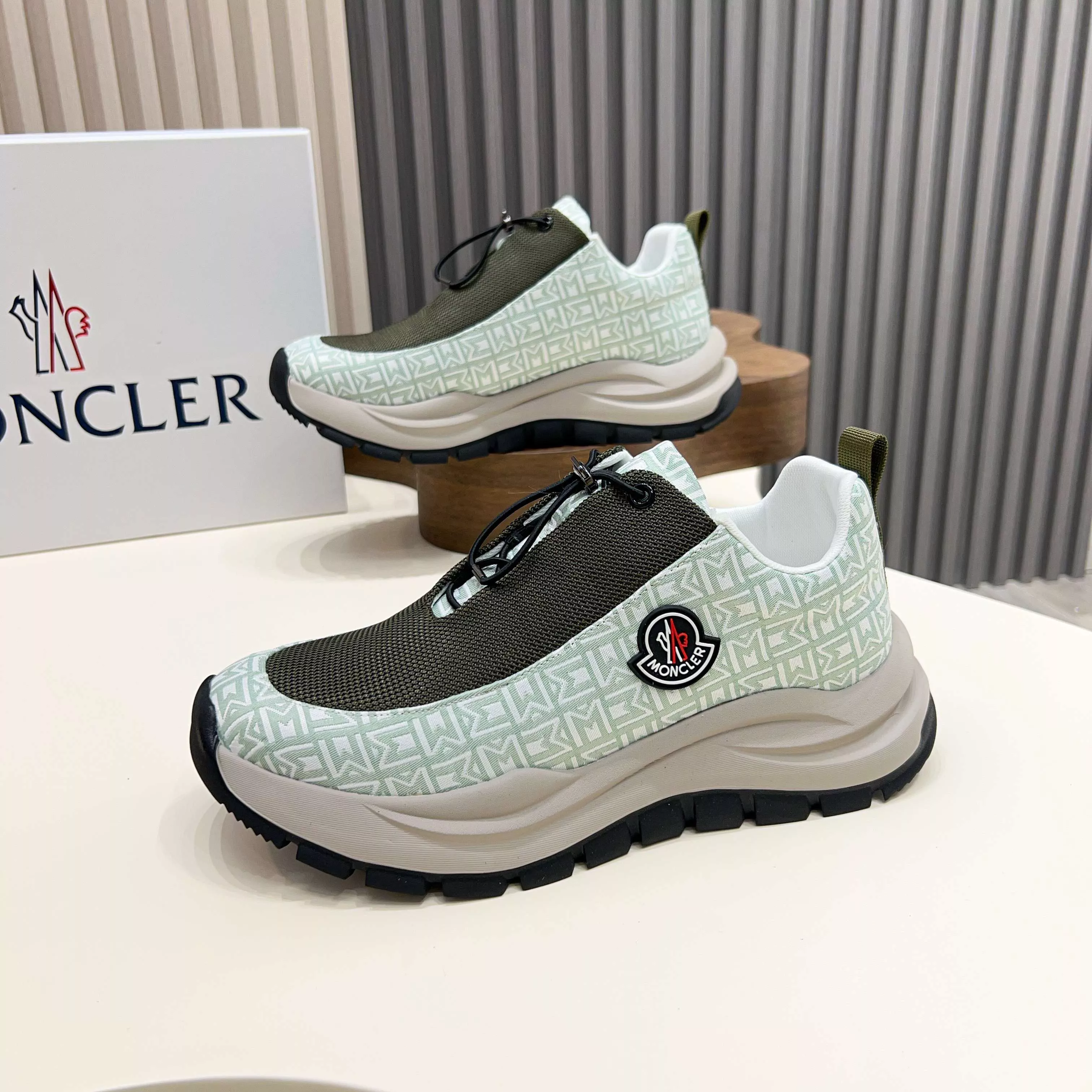 Moncler Casual Shoes For Men Timeless 6051
