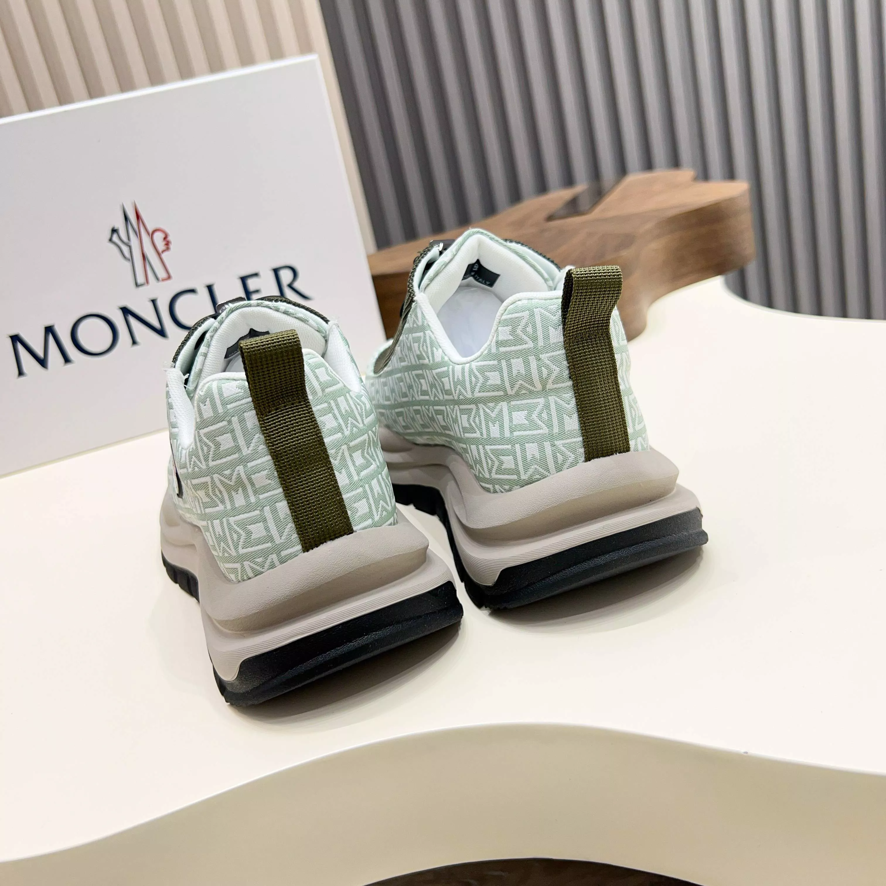 Moncler Casual Shoes For Men Timeless 6051