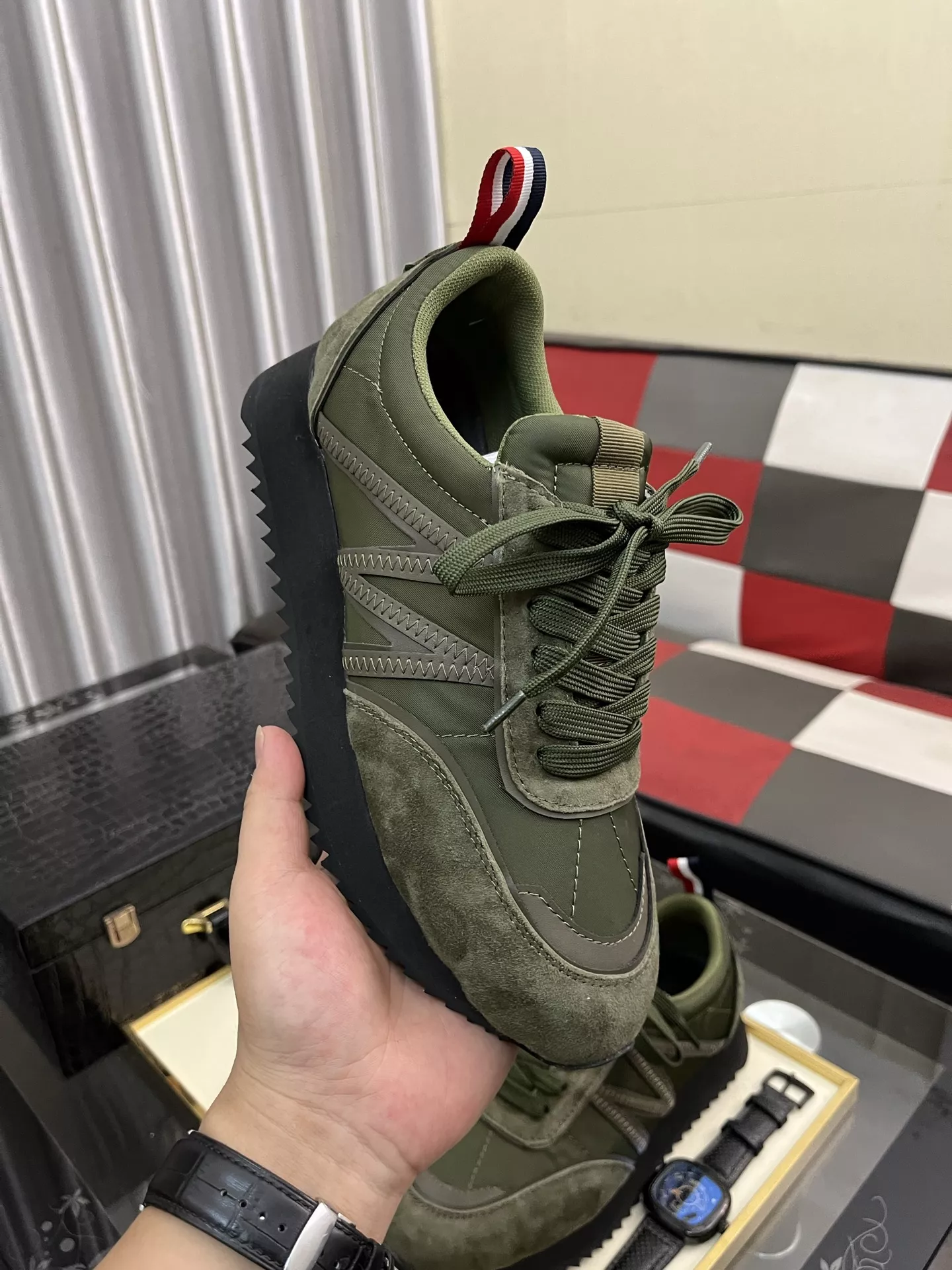 Moncler Casual Shoes For Men Trendsetting 3740