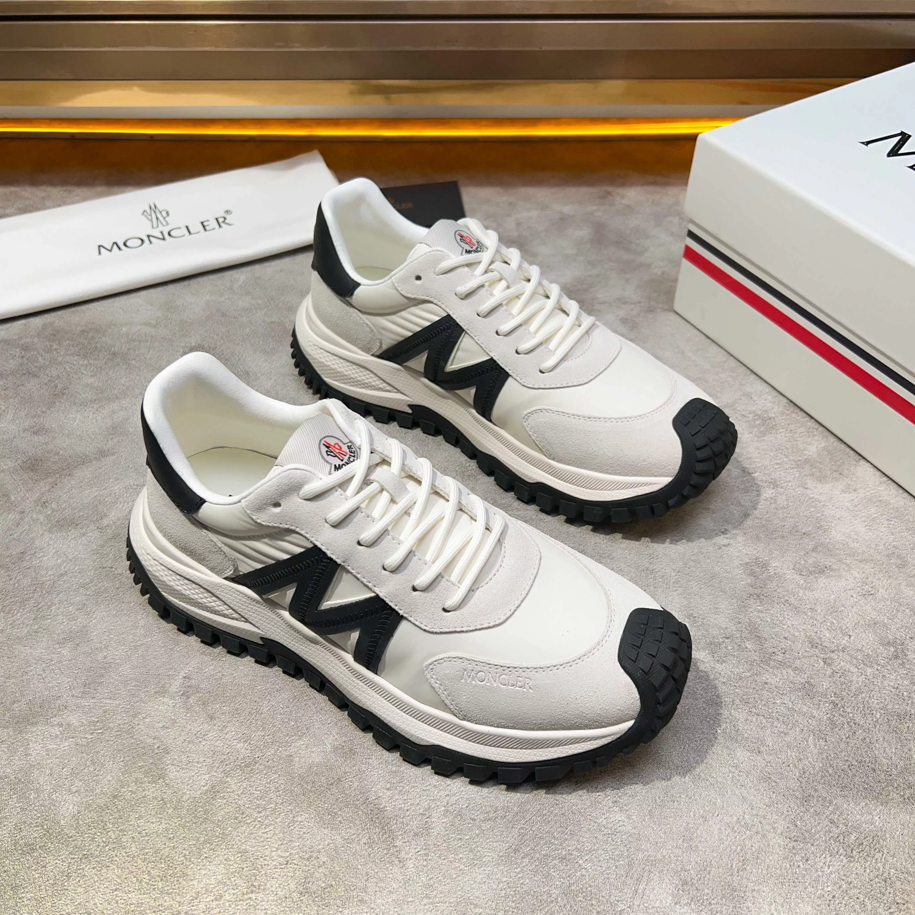 Moncler Casual Shoes For Men Versatile 4592