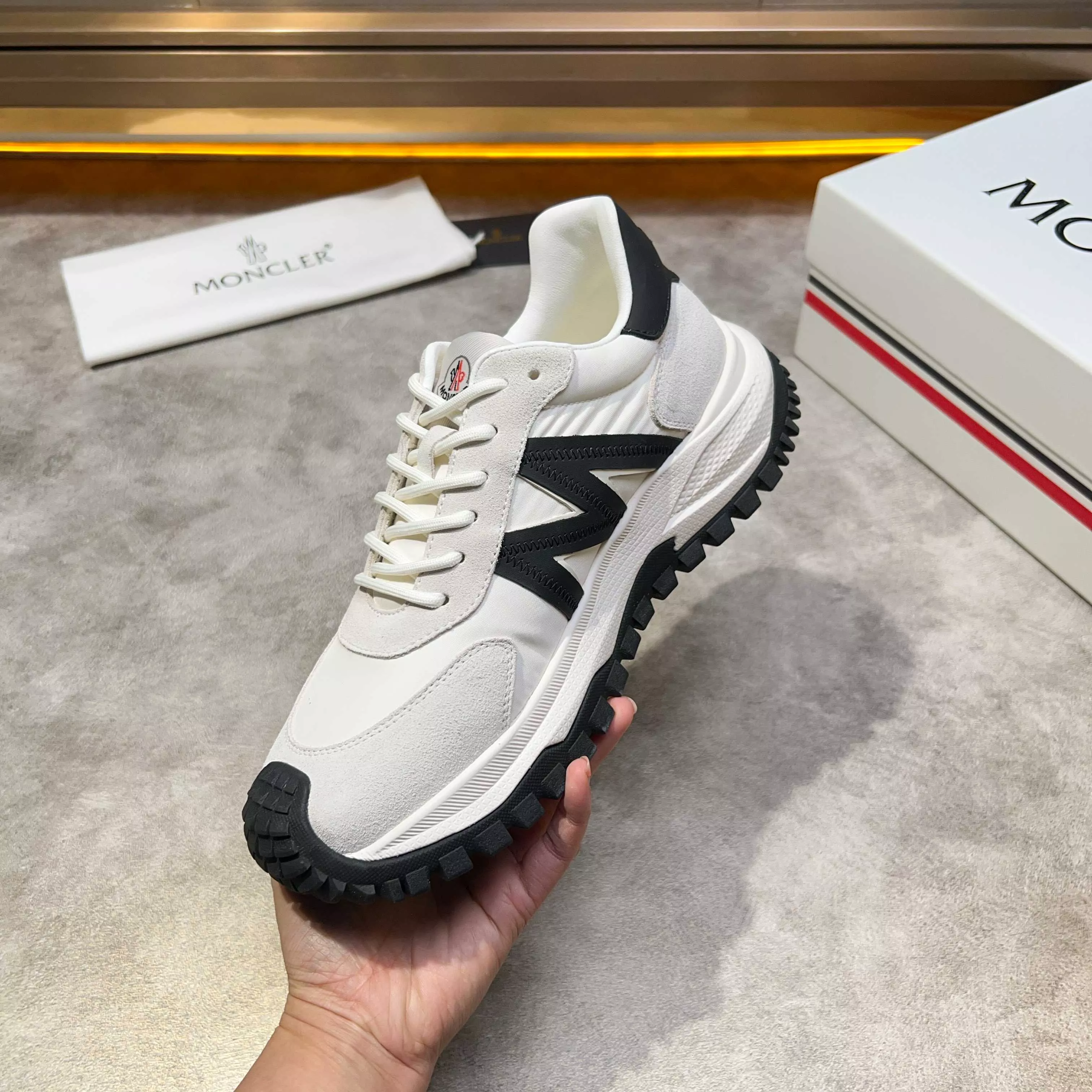 Moncler Casual Shoes For Men Versatile 4592