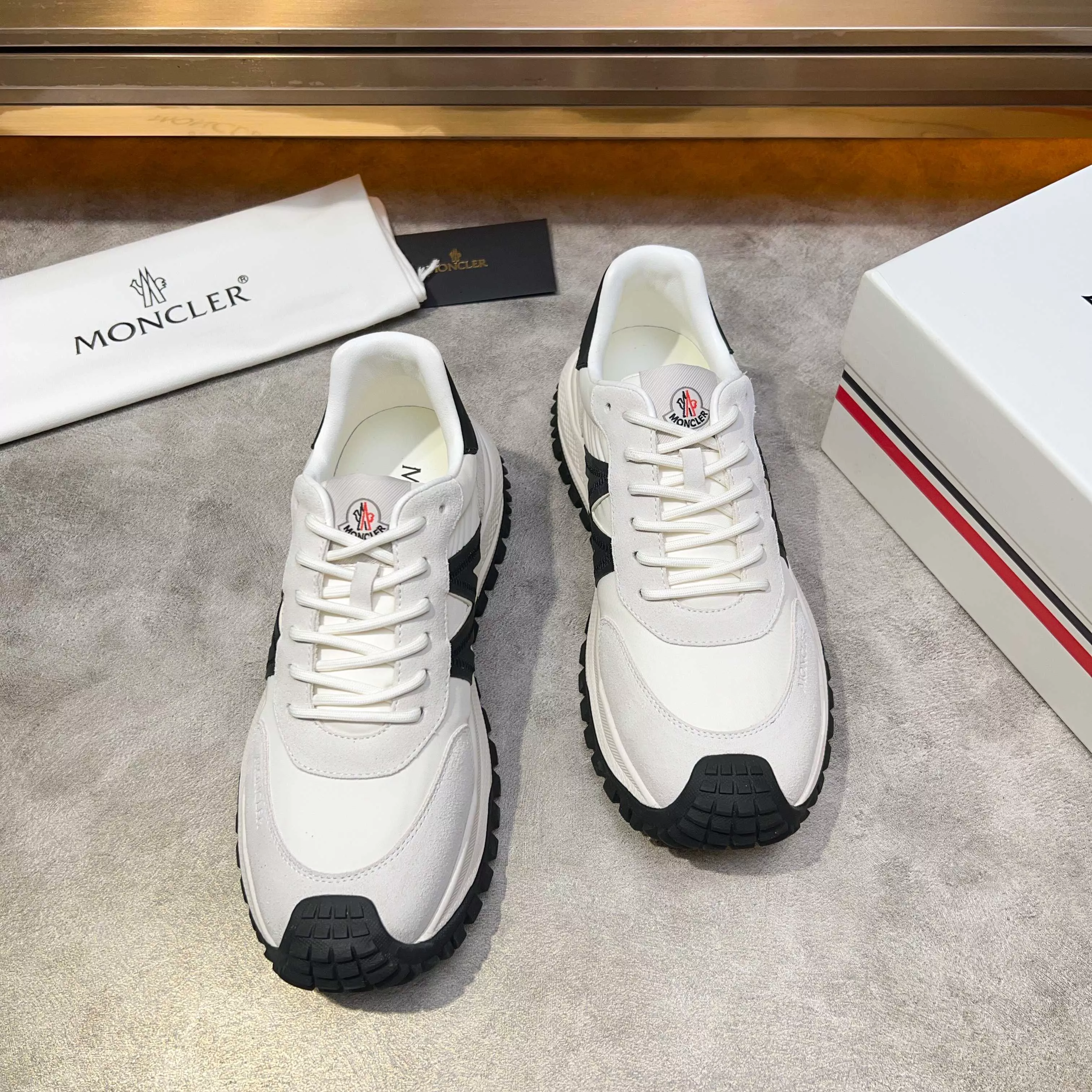 Moncler Casual Shoes For Men Versatile 4592