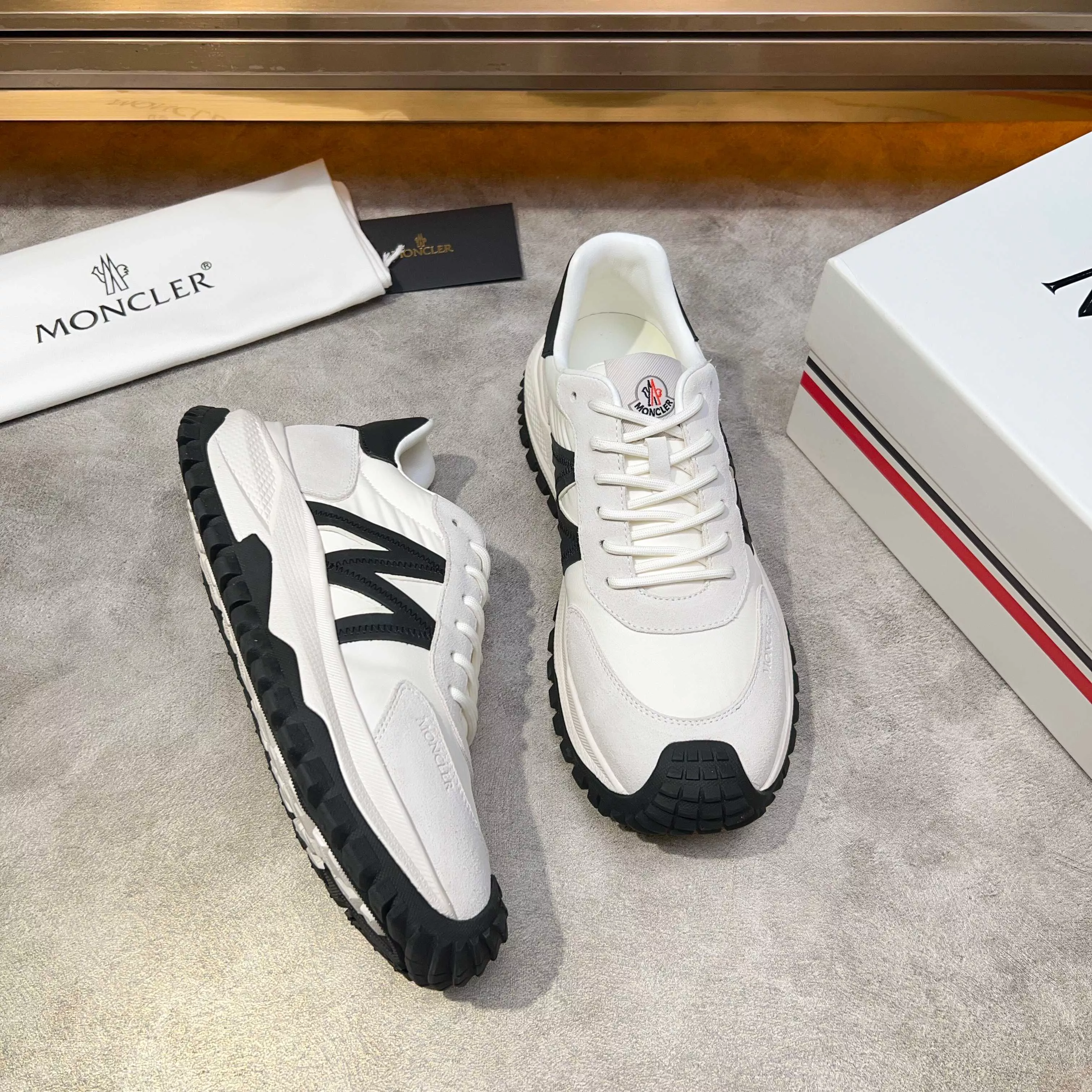 Moncler Casual Shoes For Men Versatile 4592