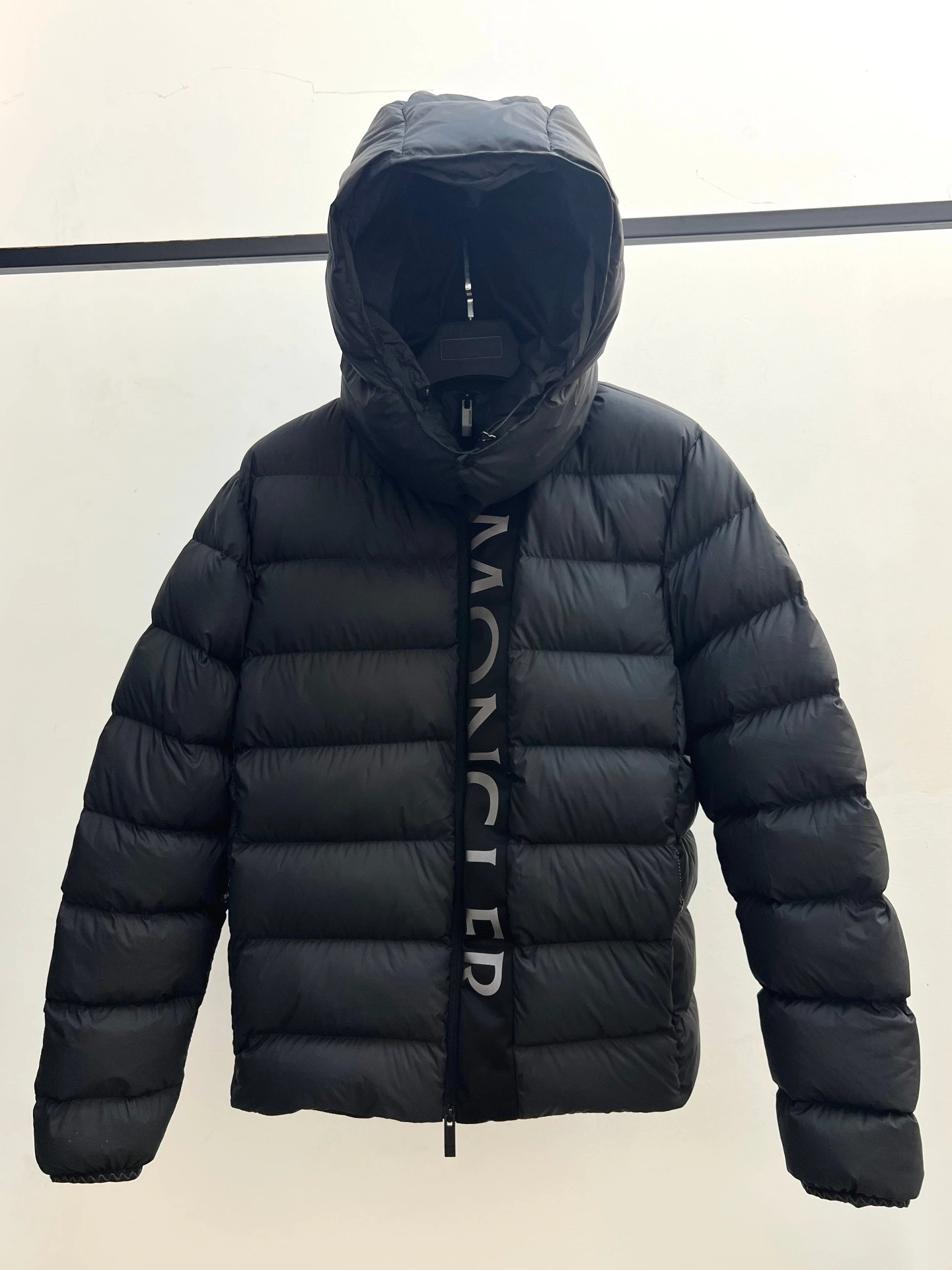 Moncler Down Feather Coat Long Sleeved For Men AllSeason 3851