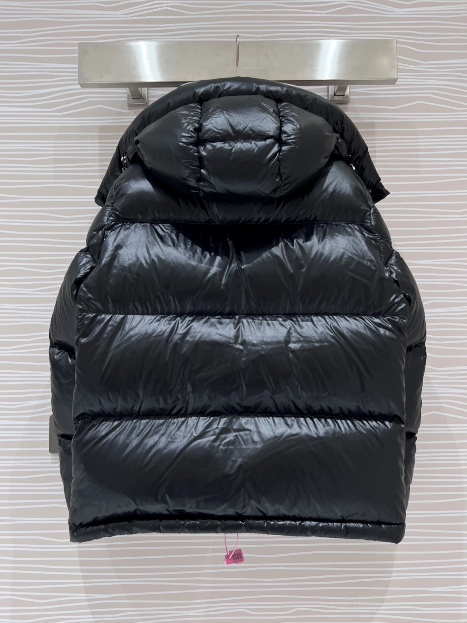 Moncler Down Feather Coat Long Sleeved For Men DailyWear 5617