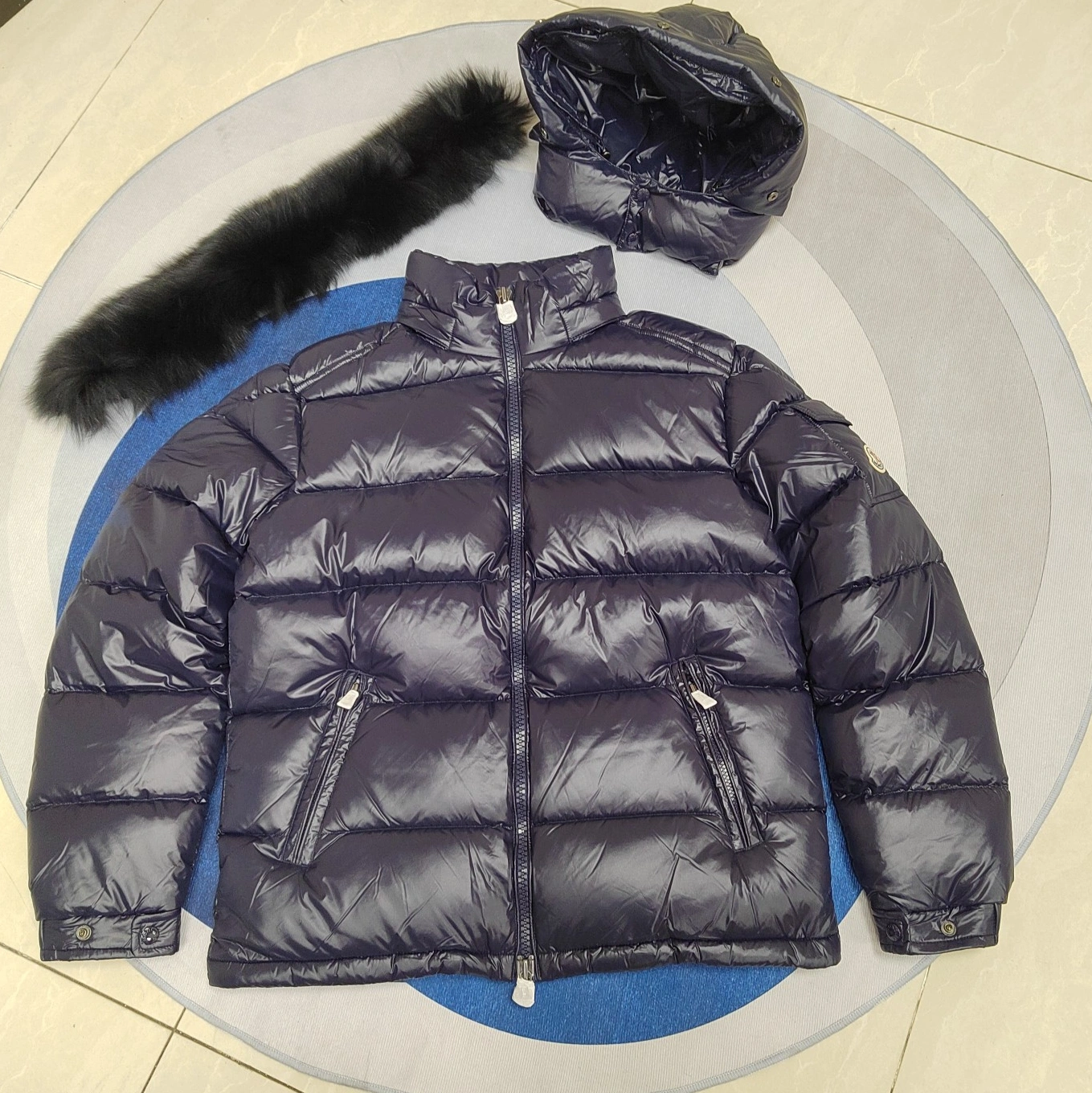 Moncler Down Feather Coat Long Sleeved For Men Durable 7169