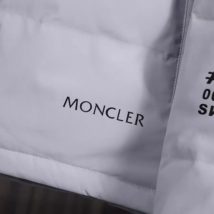 Moncler Down Feather Coat Long Sleeved For Men Efficient 7092