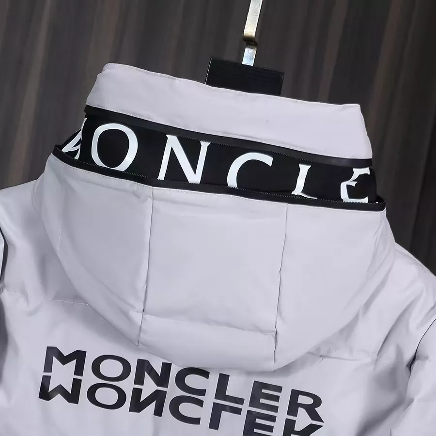 Moncler Down Feather Coat Long Sleeved For Men Efficient 7092