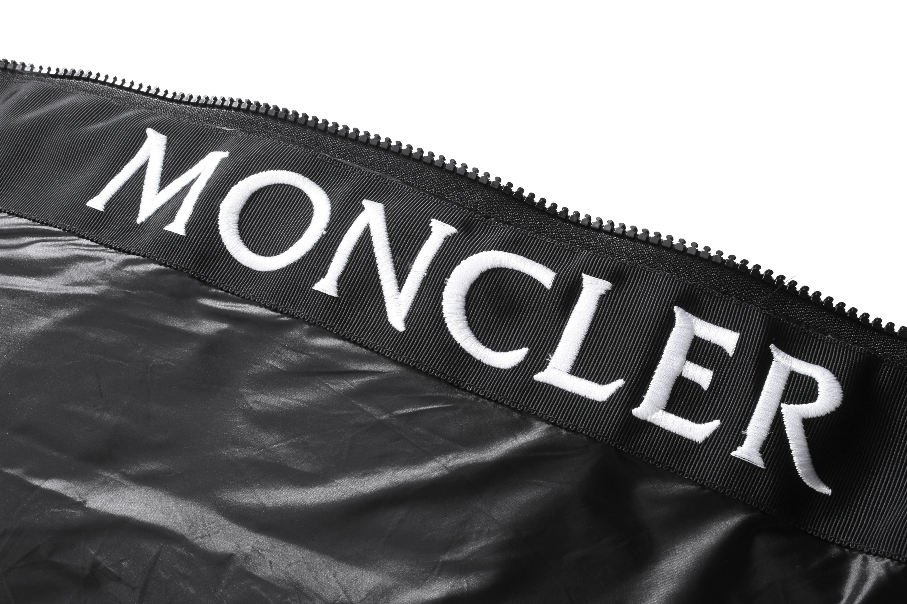 Moncler Down Feather Coat Long Sleeved For Men Fashionable 8293
