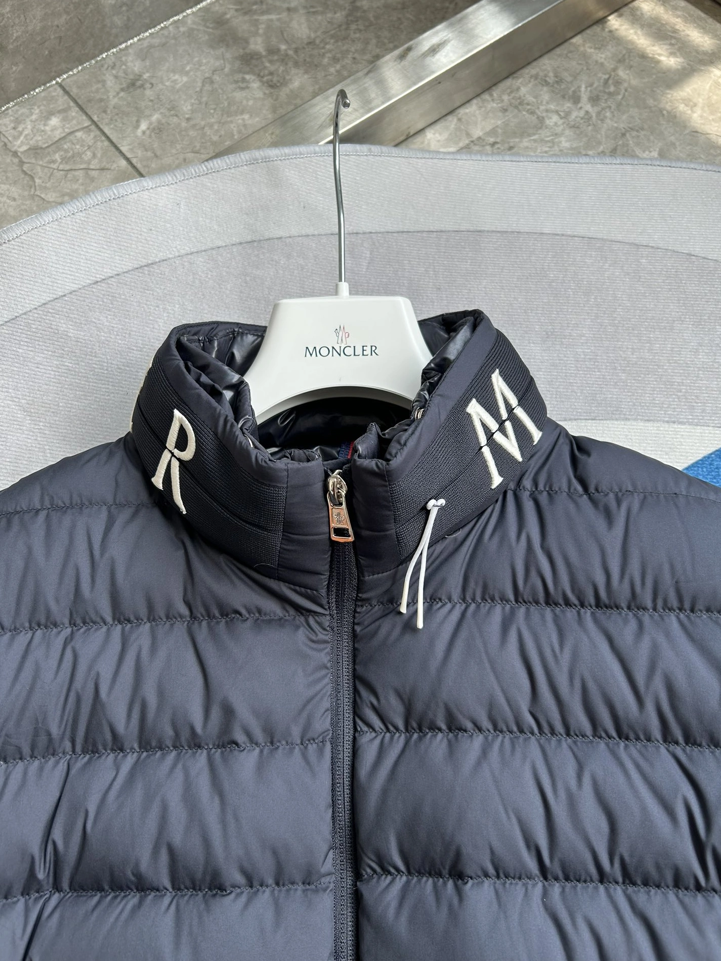 Moncler Down Feather Coat Long Sleeved For Men Flexible 2721