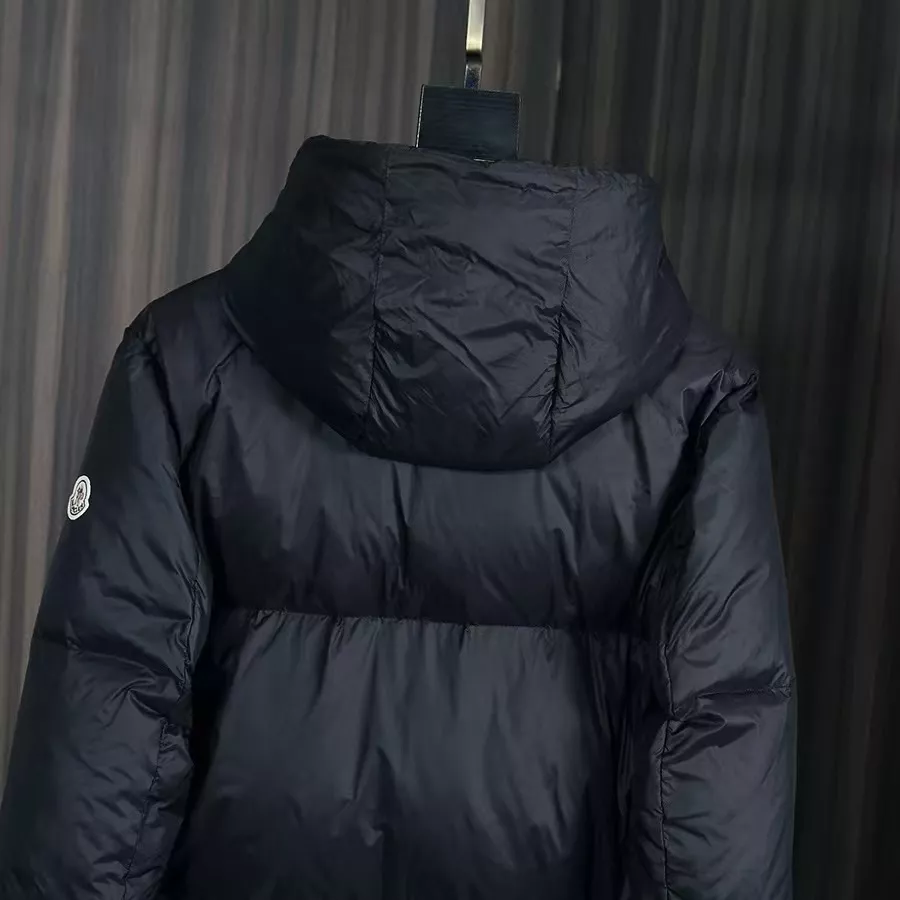 Moncler Down Feather Coat Long Sleeved For Men Functional 5661