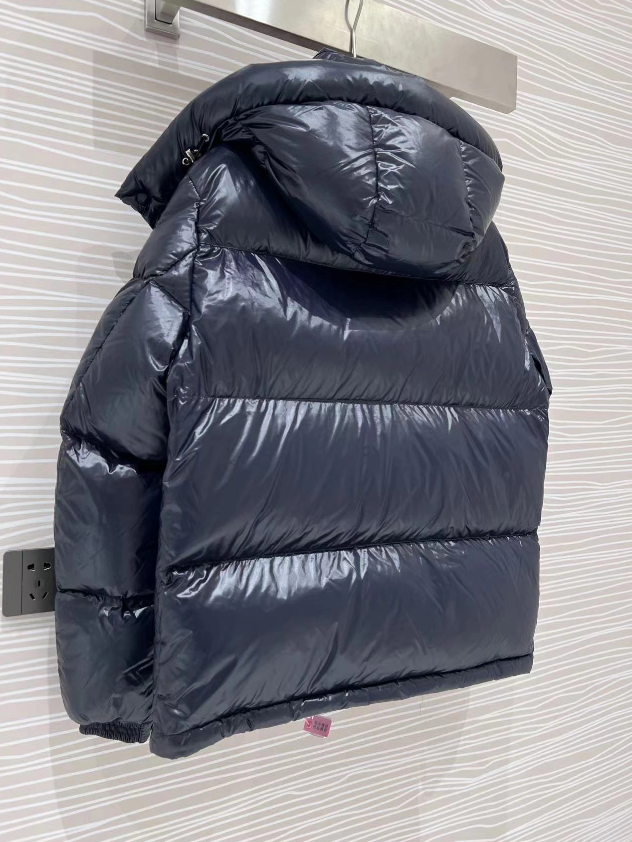 Moncler Down Feather Coat Long Sleeved For Men Sleek 6176