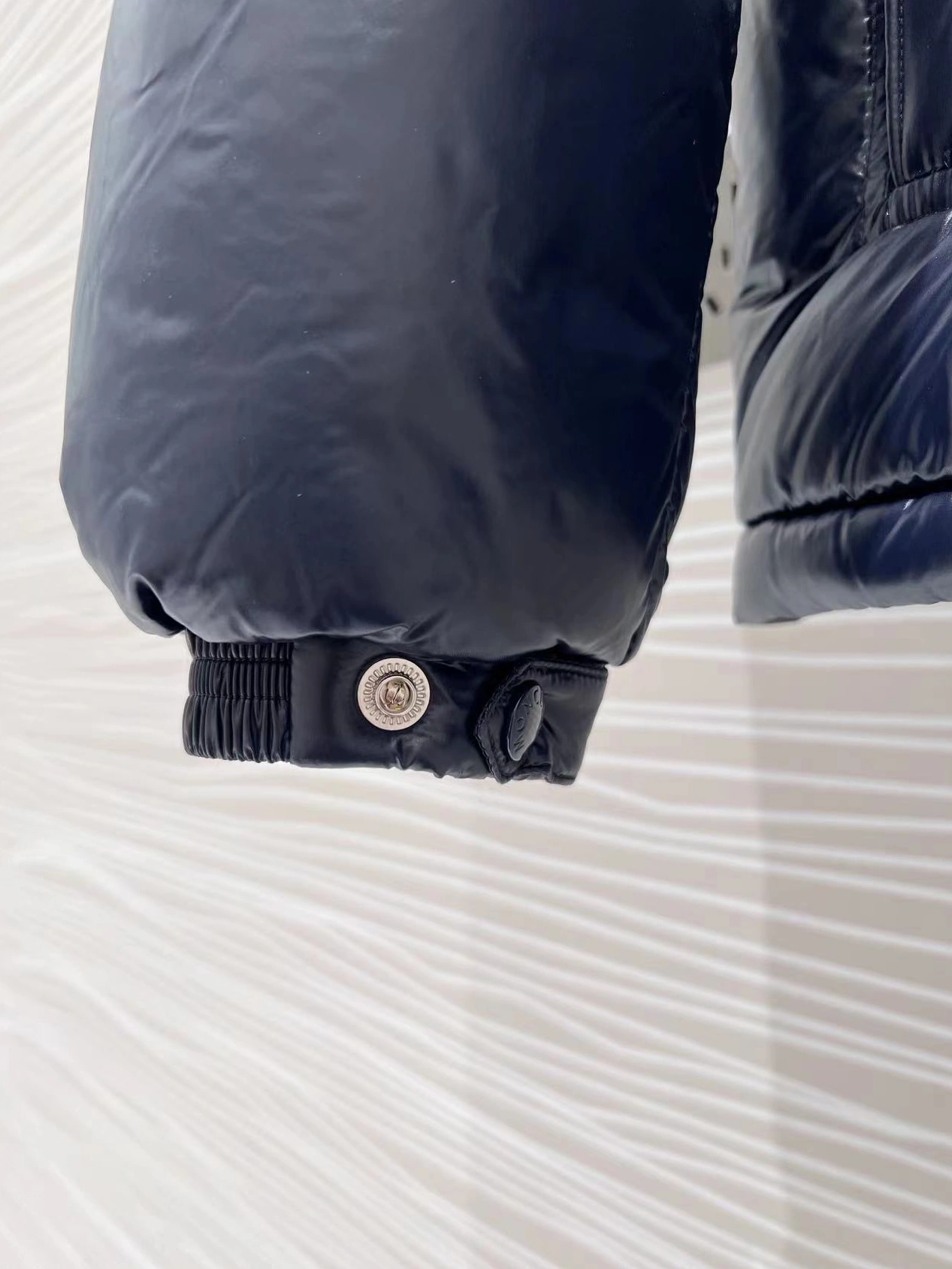 Moncler Down Feather Coat Long Sleeved For Men Sleek 6176
