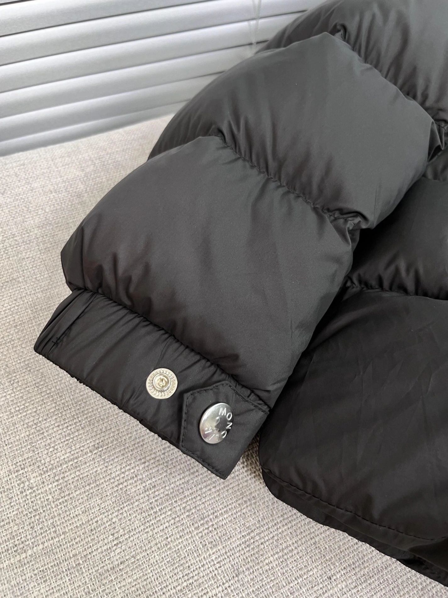 Moncler Down Feather Coat Long Sleeved For Men StreetReady 8386