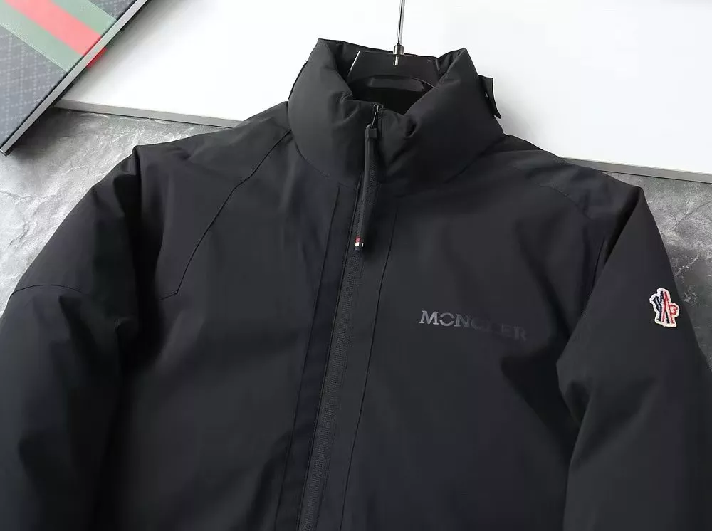 Moncler Down Feather Coat Long Sleeved For Men Versatile 3572