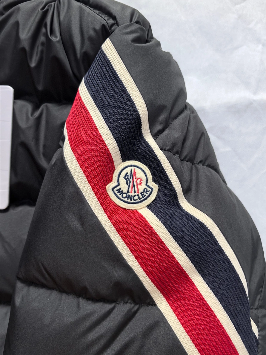 Moncler Down Feather Coat Long Sleeved For Unisex Affordable 153