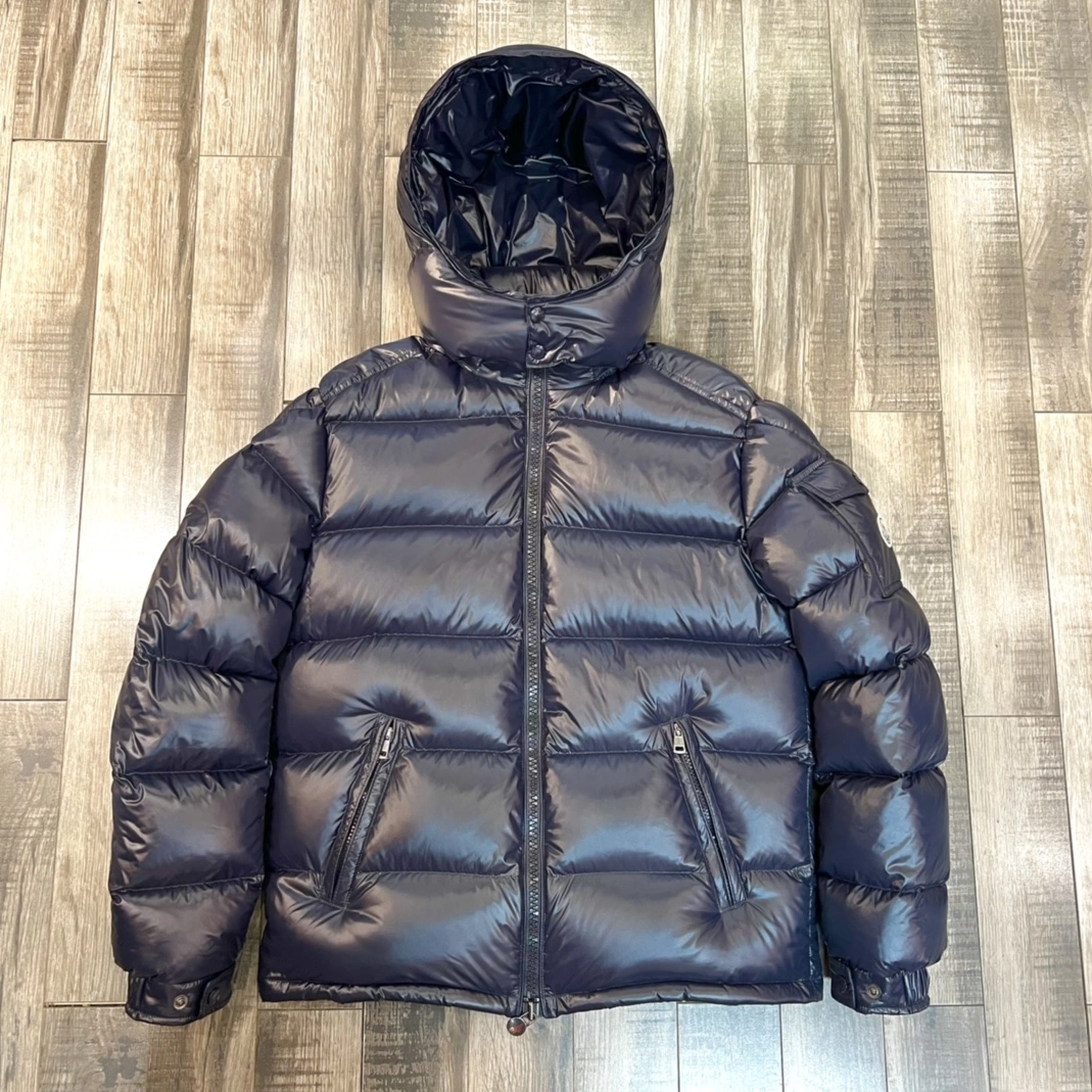 Moncler Down Feather Coat Long Sleeved For Unisex Compact 107