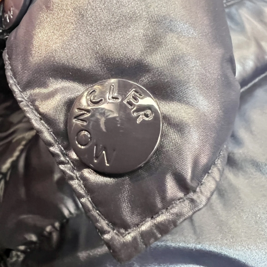 Moncler Down Feather Coat Long Sleeved For Unisex Compact 107