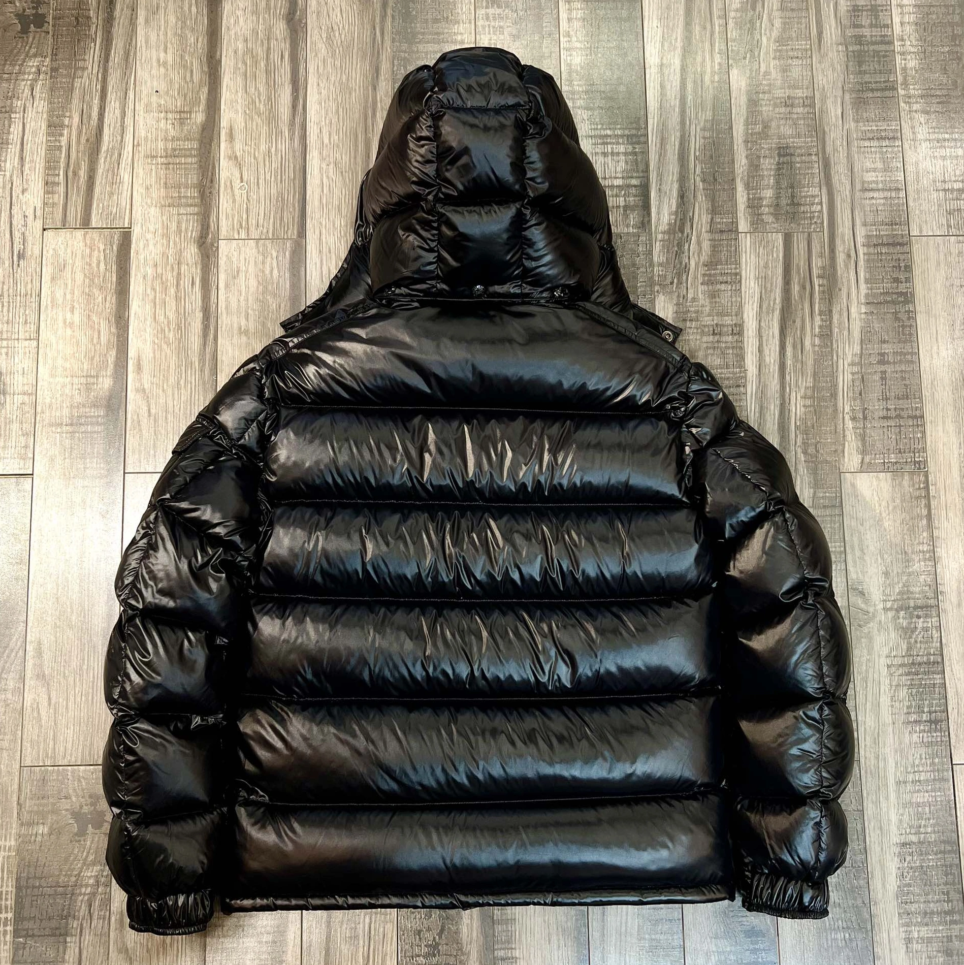 Moncler Down Feather Coat Long Sleeved For Unisex Cozy 3525
