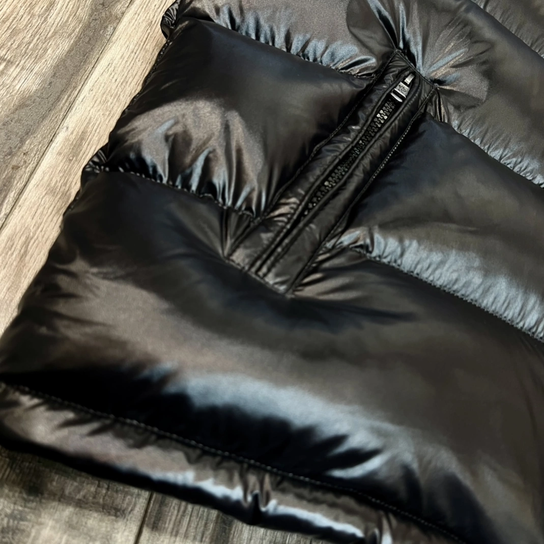 Moncler Down Feather Coat Long Sleeved For Unisex Cozy 3525