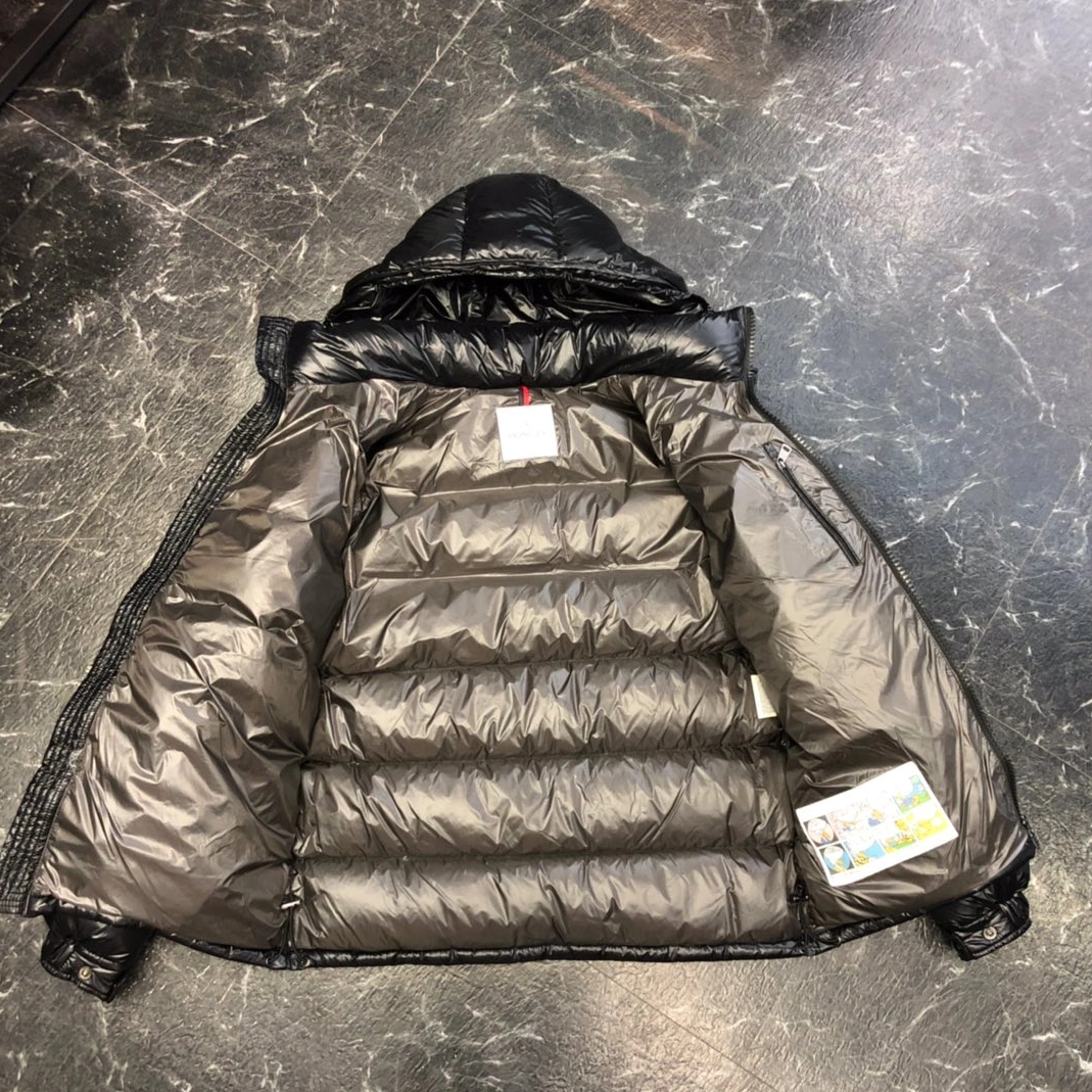 Moncler Down Feather Coat Long Sleeved For Unisex DailyWear 5913