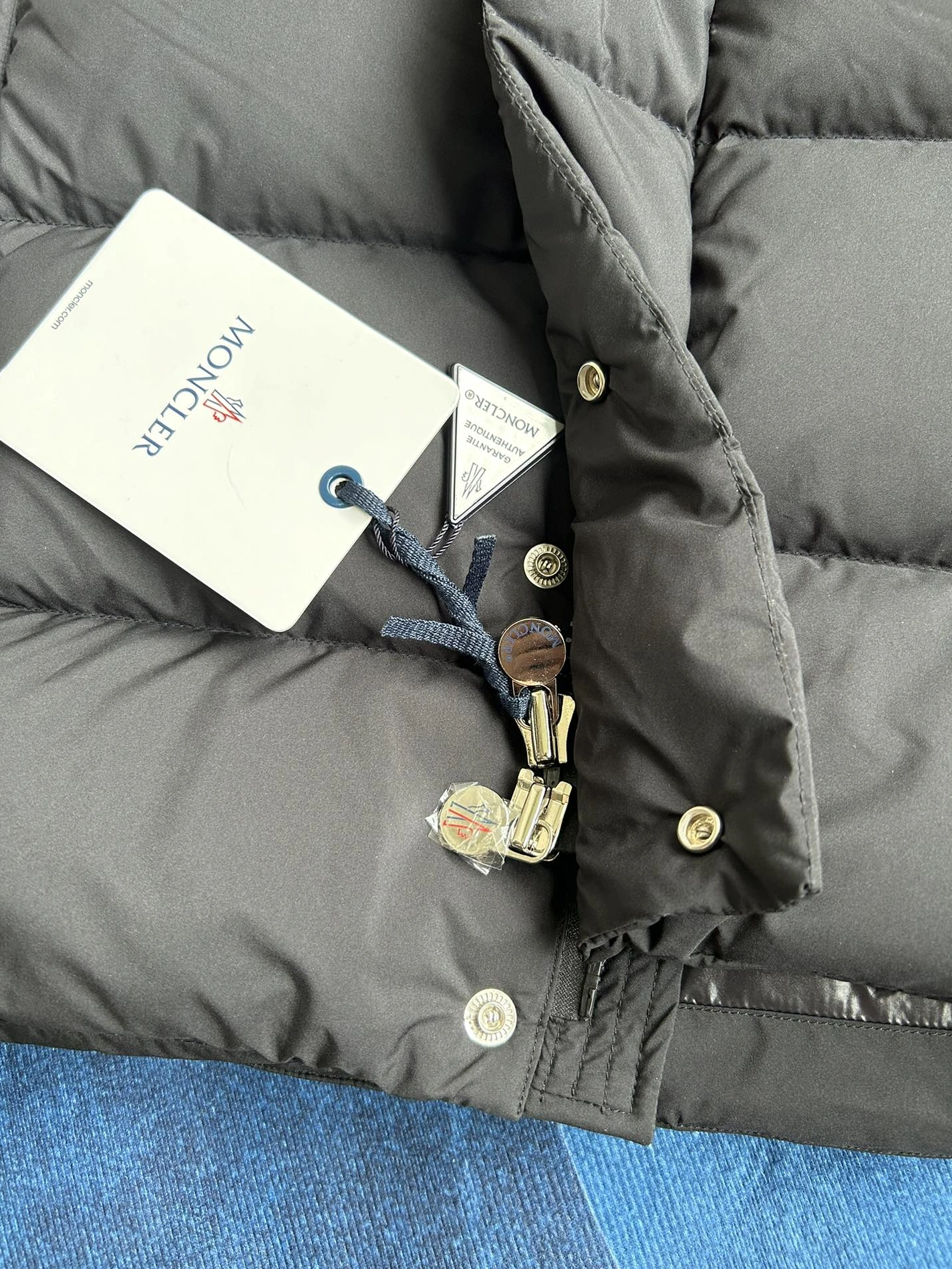 Moncler Down Feather Coat Long Sleeved For Unisex Elegant 4673