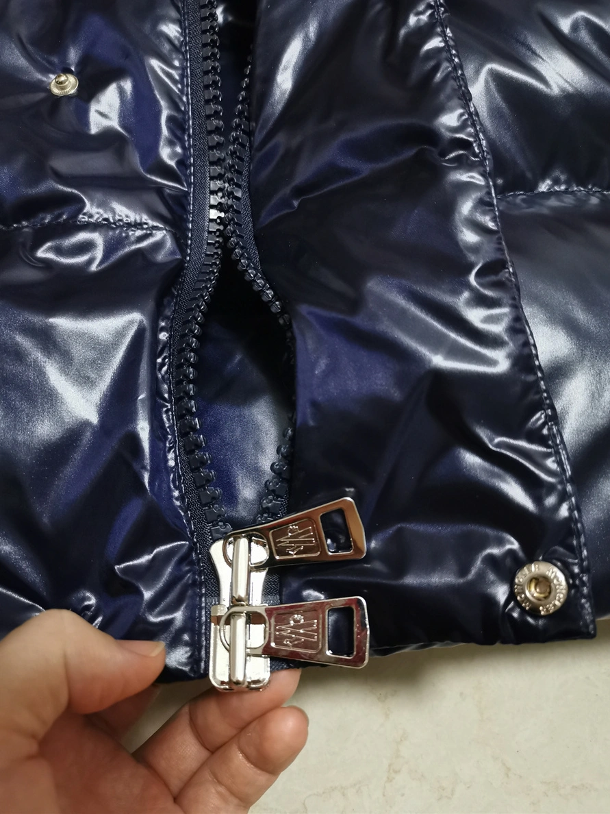 Moncler Down Feather Coat Long Sleeved For Unisex Lightweight 2571
