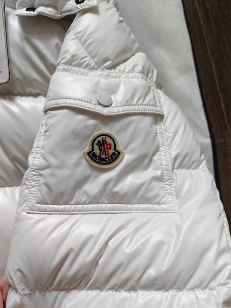 Moncler Down Feather Coat Long Sleeved For Unisex Timeless 4819