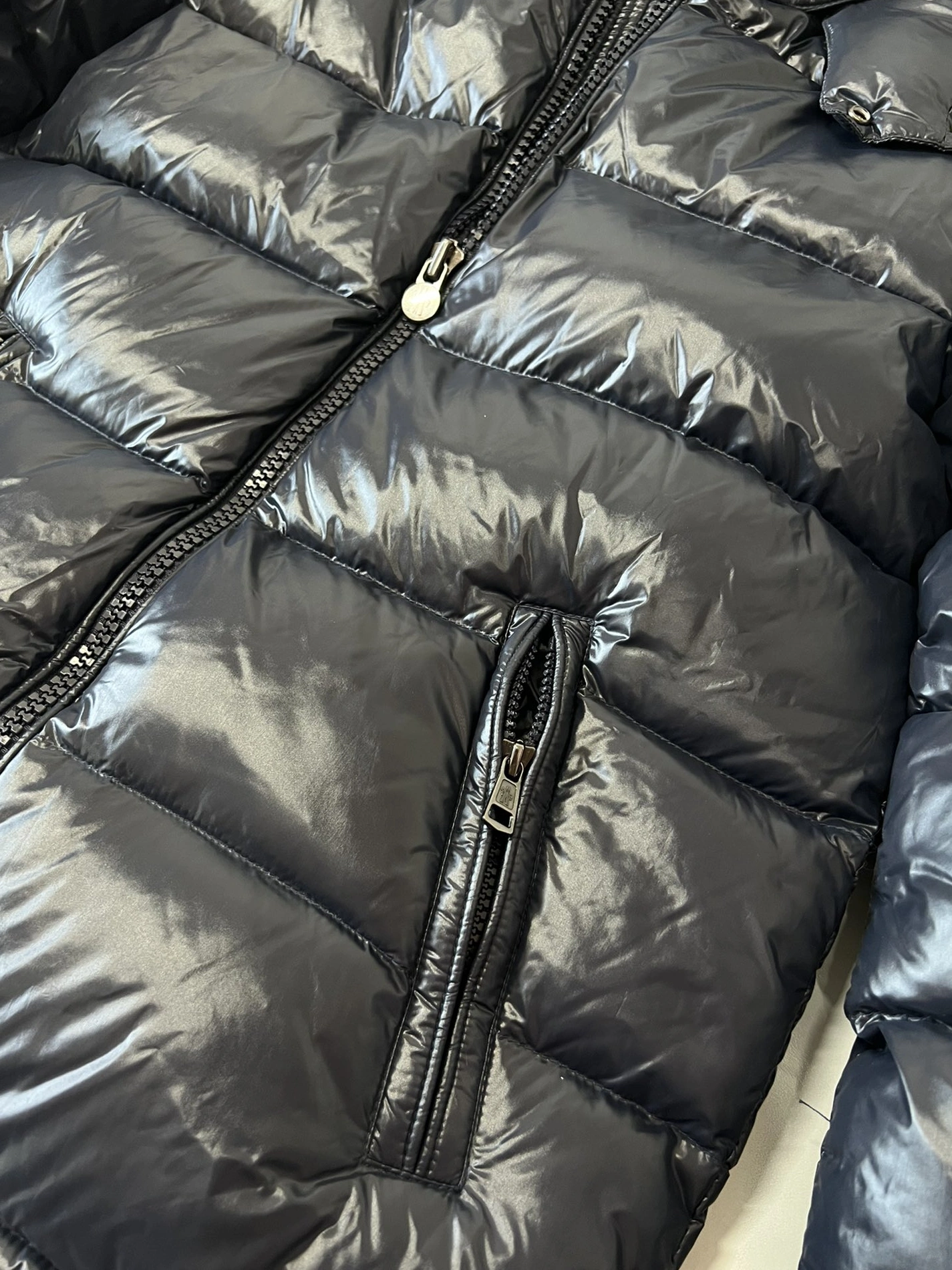 Moncler Down Feather Coat Long Sleeved For Unisex UrbanStyle 4539