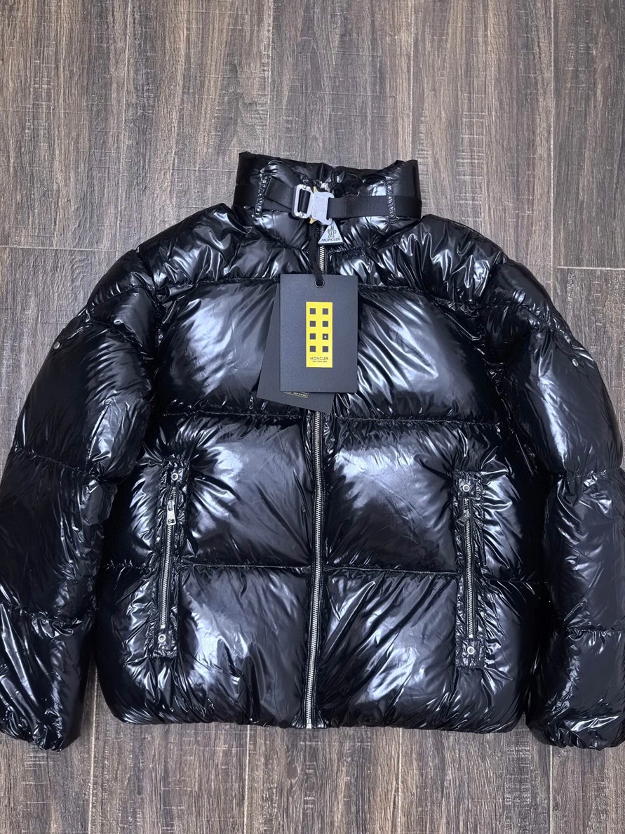 Moncler Down Feather Coat Long Sleeved For Unisex WellDesigned 7275
