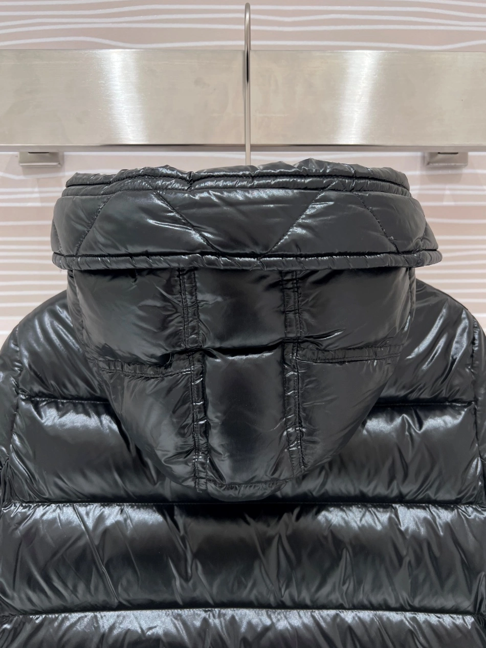 Moncler Down Feather Coat Long Sleeved For Women Comfortable 5179