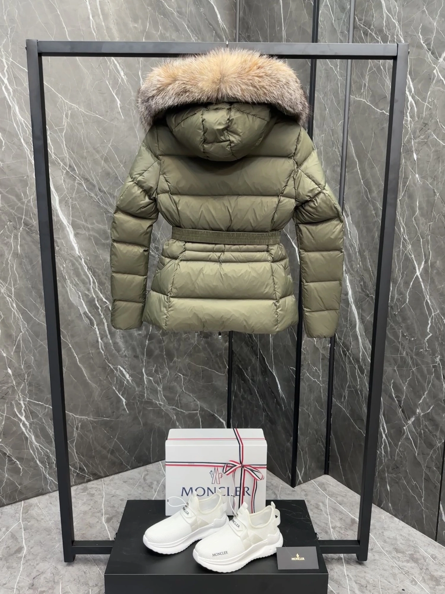 Moncler Down Feather Coat Long Sleeved For Women DailyWear 5071