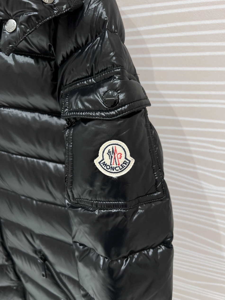 Moncler Down Feather Coat Long Sleeved For Women DailyWear 6304