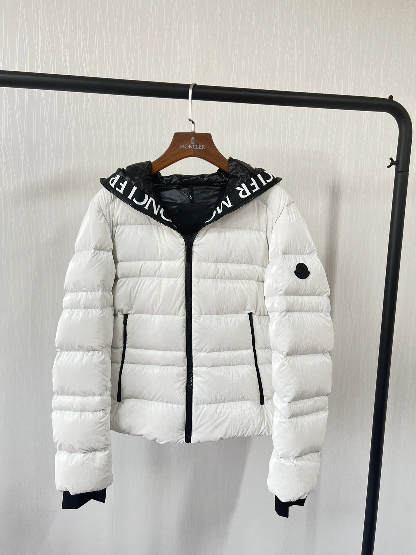 Moncler Down Feather Coat Long Sleeved For Women Durable 9905