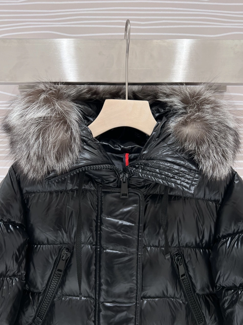 Moncler Down Feather Coat Long Sleeved For Women Elegant 9044