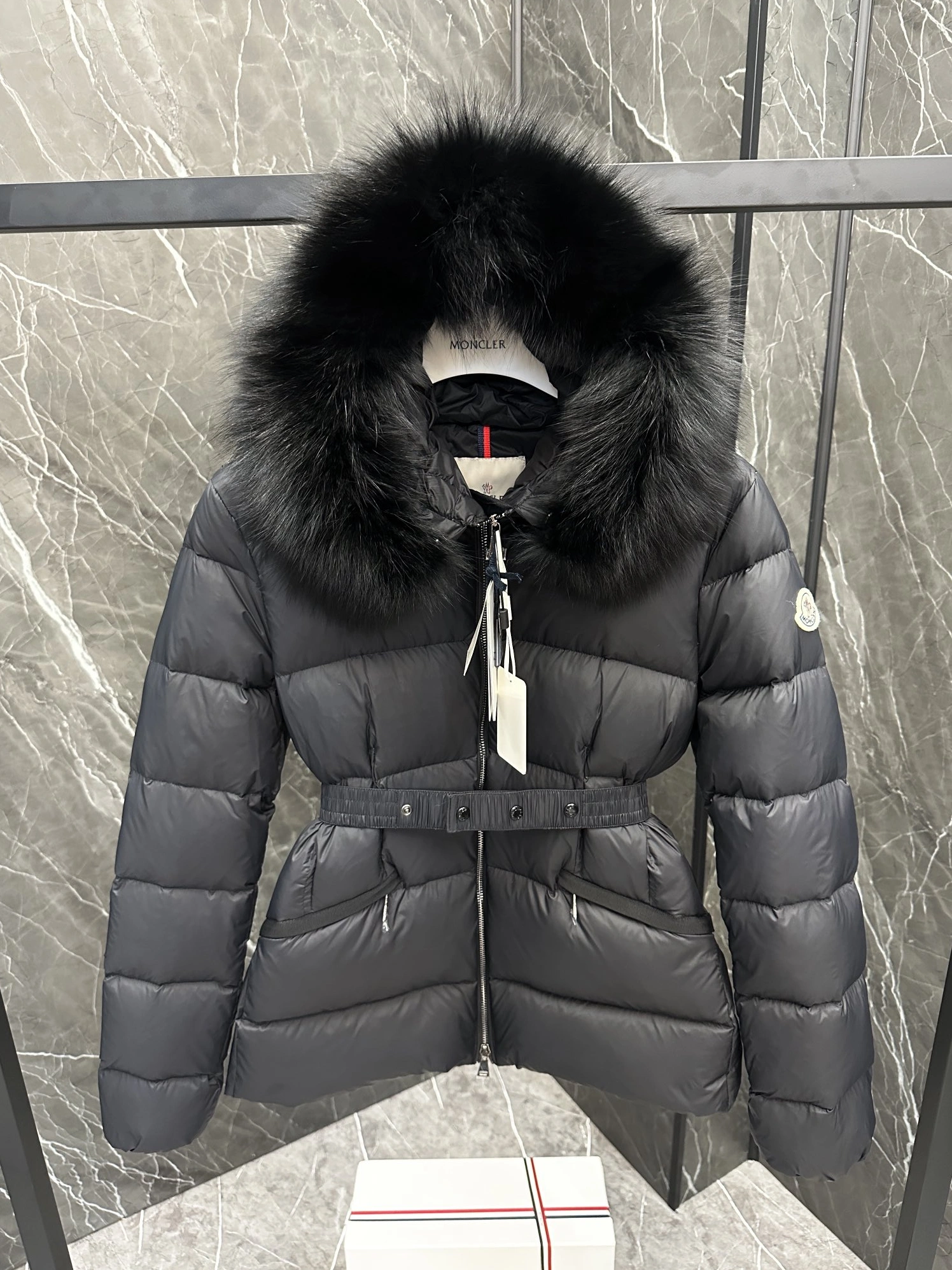 Moncler Down Feather Coat Long Sleeved For Women HighQuality 7368