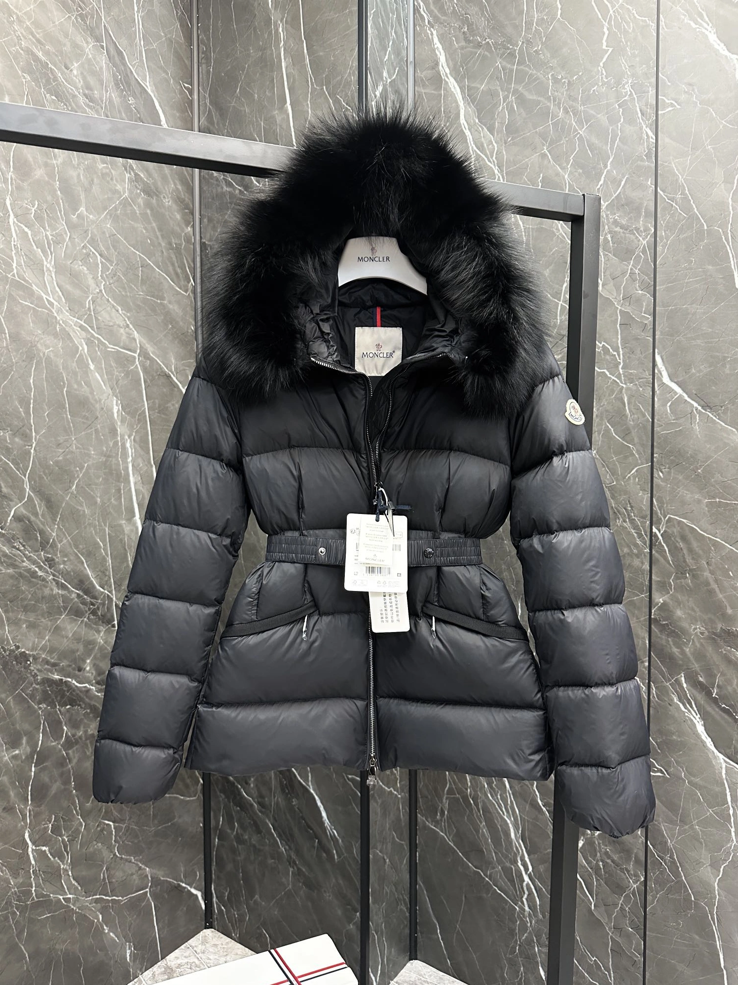Moncler Down Feather Coat Long Sleeved For Women HighQuality 7368