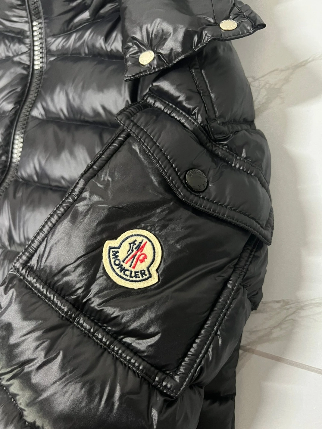 Moncler Down Feather Coat Long Sleeved For Women Lightweight 2355