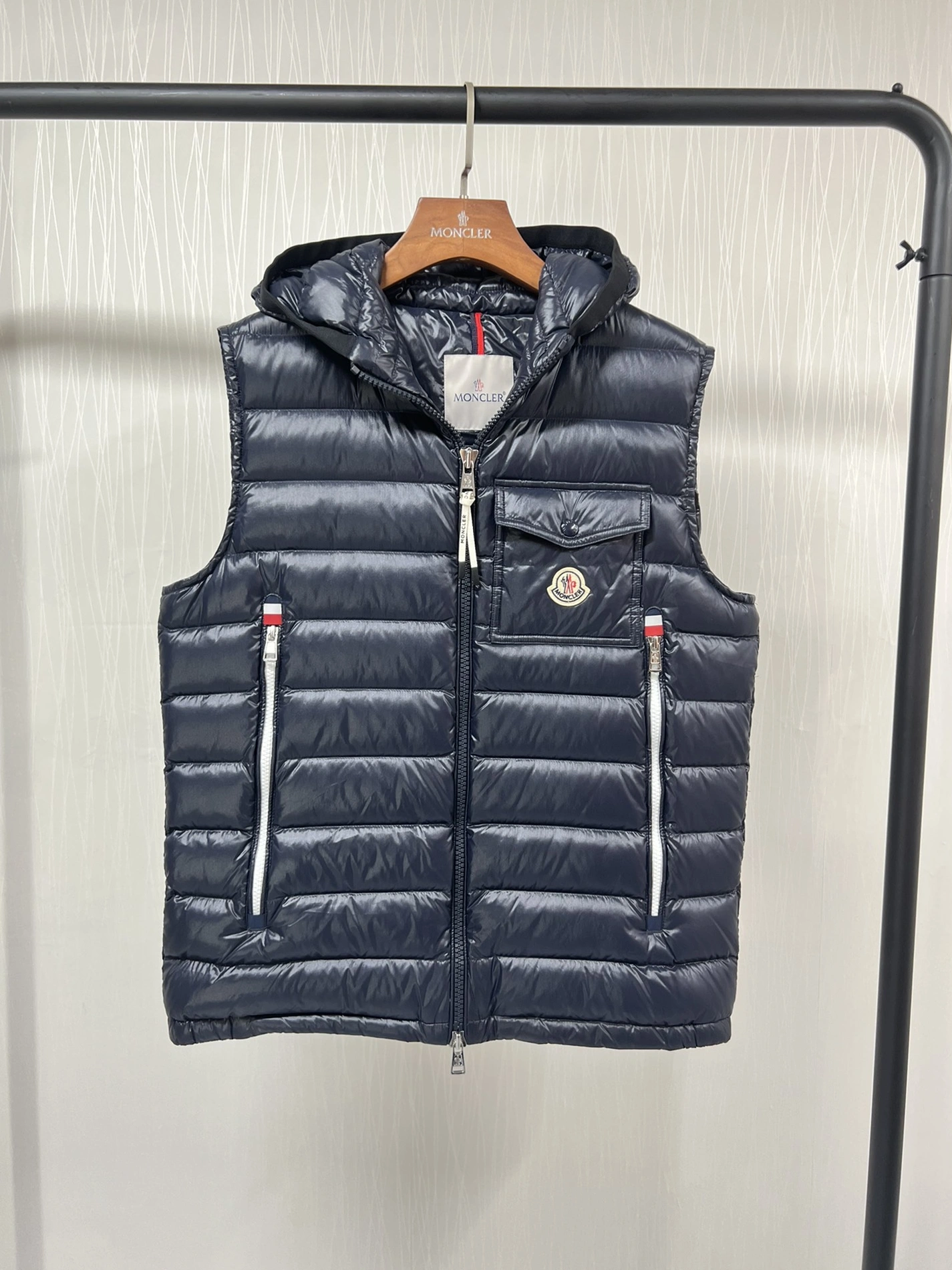 Moncler Down Feather Coat Sleeveless For Men Stylish 3426