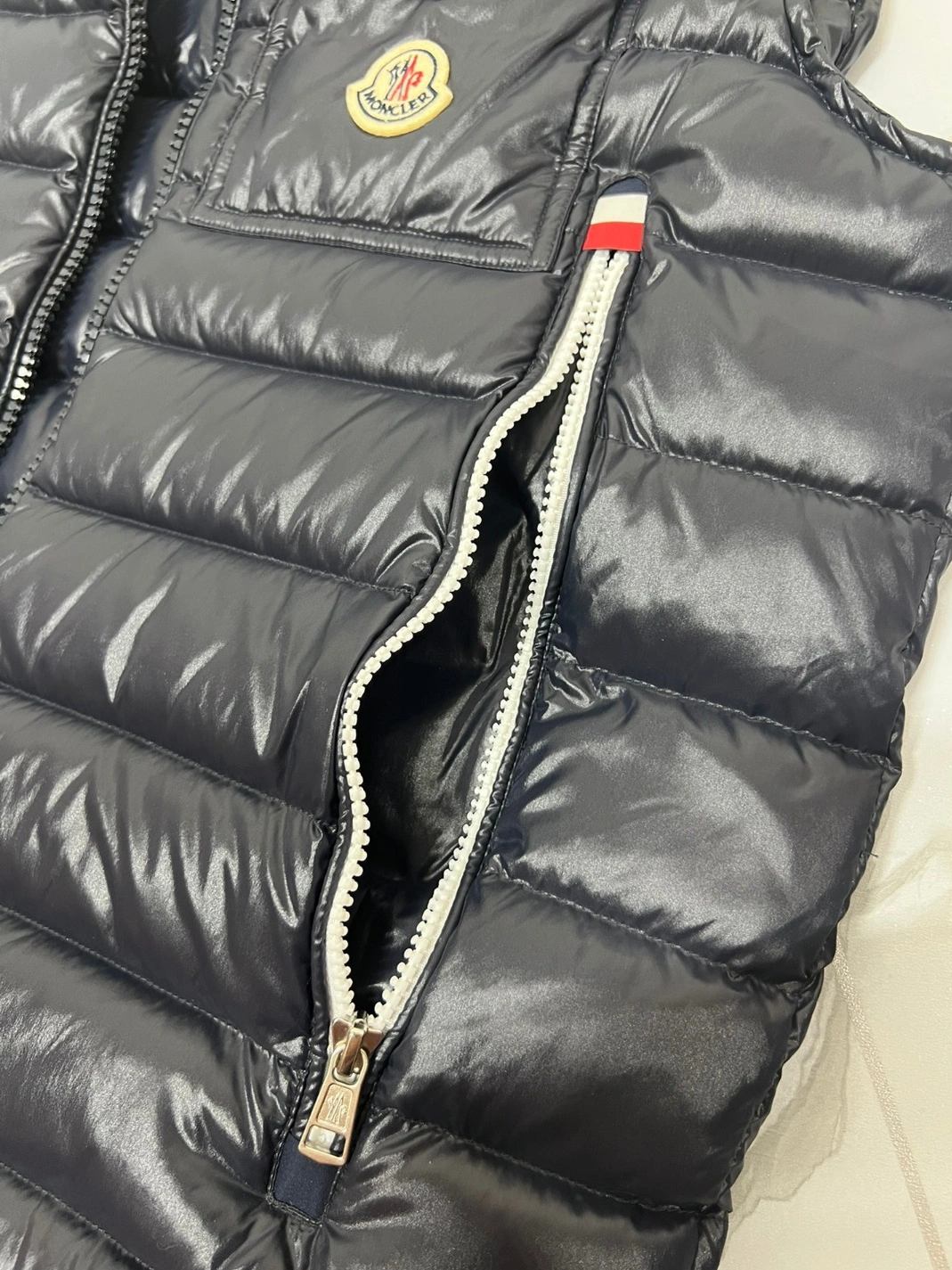 Moncler Down Feather Coat Sleeveless For Men Stylish 3426