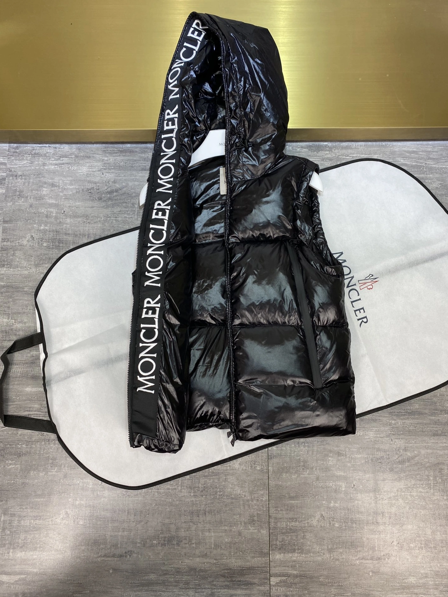 Moncler Down Feather Coat Sleeveless For Unisex Affordable 3770