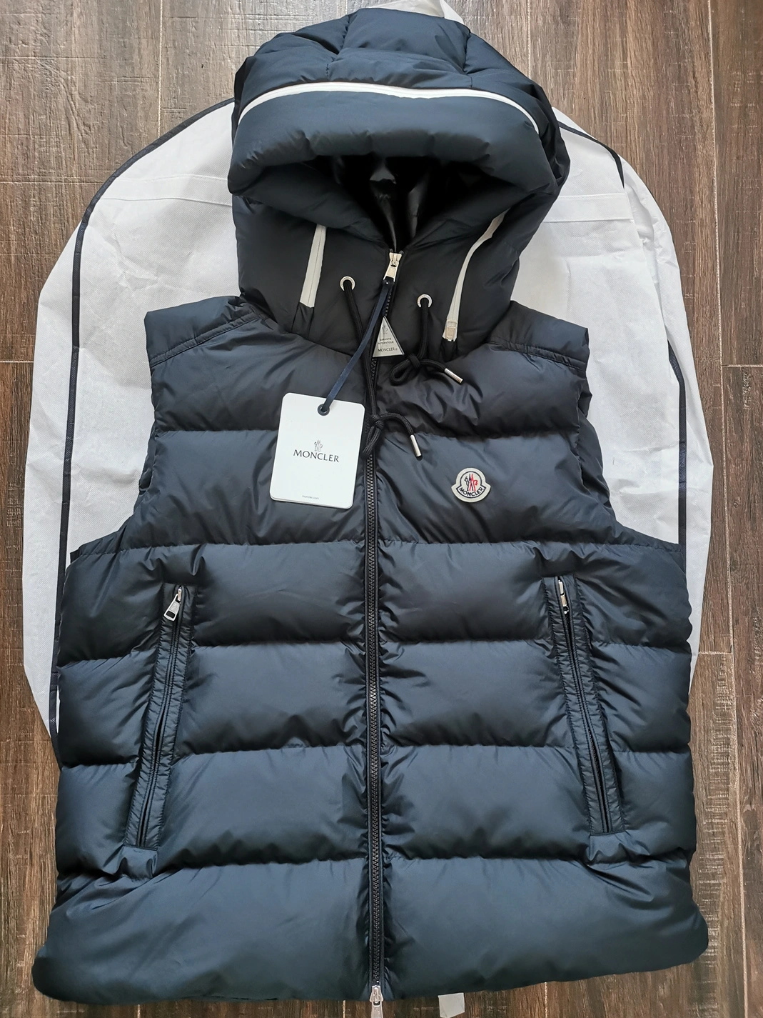 Moncler Down Feather Coat Sleeveless For Unisex Elegant 8300